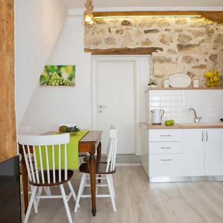 Сasa de vacaciones Polyxenis Cozy Maisonette - *