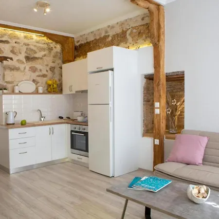 Polyxenis Cozy Maisonette - Сasa de vacaciones *