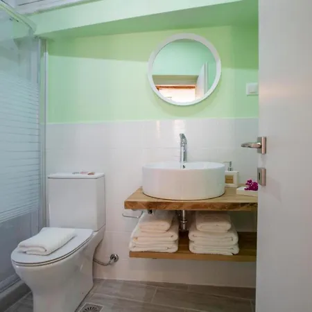 Casa de Férias Polyxenis Cozy Maisonette - Lefkáda